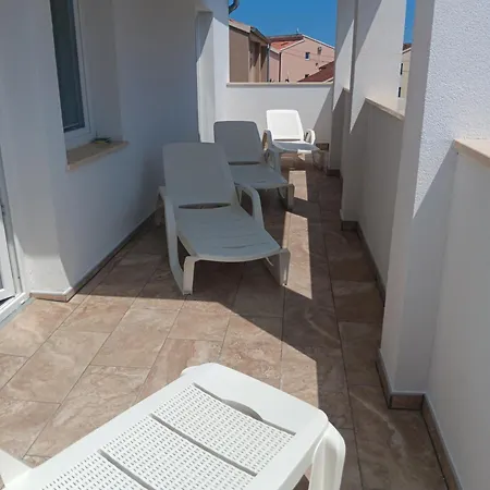 Apartmens Kika Lejlighed *